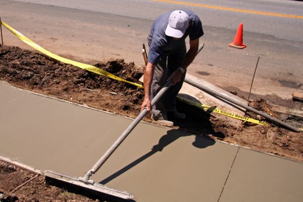 Cost of Sidewalk Pouring in Montgomery