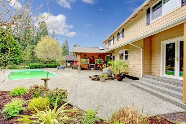 Cost of Pool Area Concreting in Montgomery